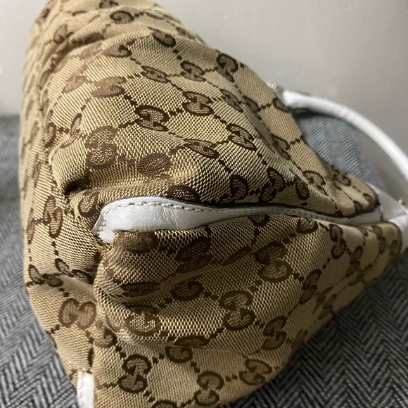 Gucci hand bag or shoulder small bag -authentic - Picture 12 of 17